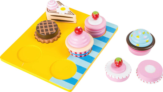 Schneide-Cupcakes & Torten aus Holz | small foot