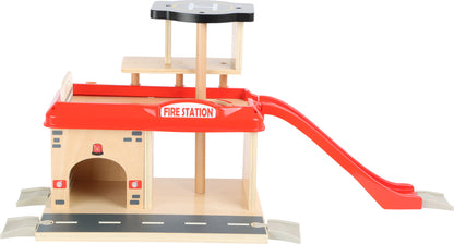 Feuerwehrwache mit Zubehör aus Holz | small foot