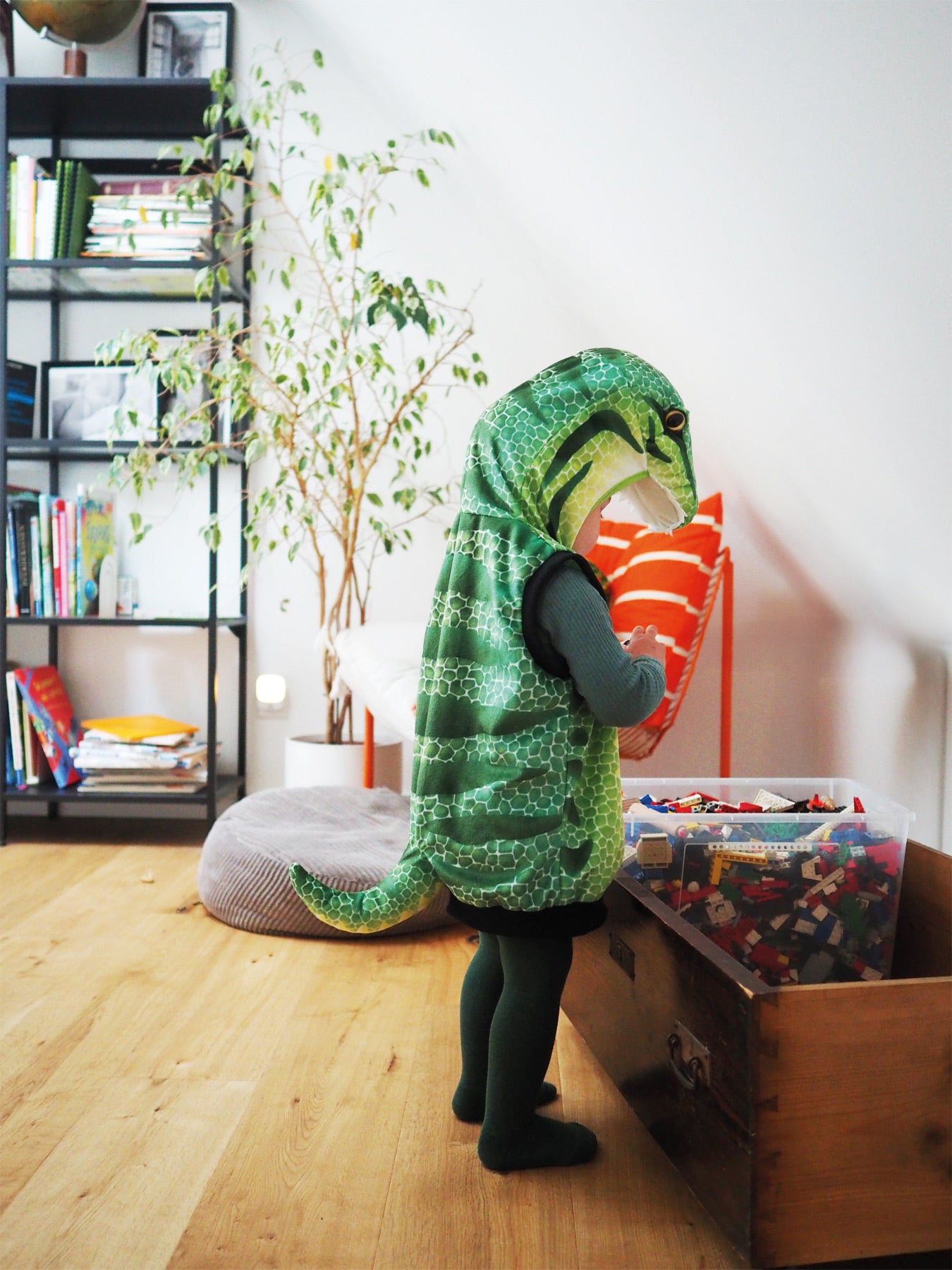 Kostüm-Weste Dinosaurier – Kostüme und Schwerter, ab 18 Monate, Stoff | small foot®