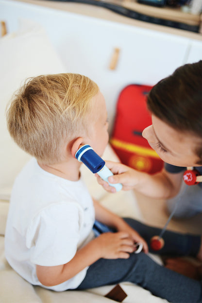 Notarztrucksack – Arzt- und Rettungsspielzeug, ab 3 Jahre, 18 Teile, small foot®